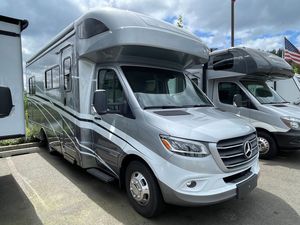 รถบ้าน Winnebago View 24V คุณภาพสูง รุ่นใหม่ล่าสุด สภาพสะอาด พร้อมขาย - Product Image 1