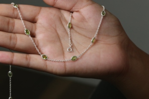 Wholesale Women 925 Sterling Silver Peridot Necklace Minimalist Round Cut Gemstone Chain Necklace for Women Jewelry <b>Gift</b> - Product Image 5