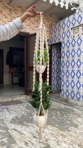Colgador de Macramé de Algodón Estilo Bohemio para Plantas, Soporte Colgante para Macetas con Cuentas y Diseño Floral, para Interiores y Exteriores - Product Image 1