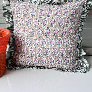 Funda de Cojín Cuadrada con Volantes Florales, Hecha a Mano, 100% Algodón, Cierre de Sobre, Estampada, Estilo Moderno, Decoración del Hogar - Product Image 6