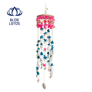 Molino de Viento Decorativo Hecho a Mano con Conchas Marinas Naturales, Estilo Playa, para Decoración del Hogar, Jardín, Patio y Regalos - Product Image 1
