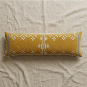 Cojín Largo Amarillo Terracota y Crema con Patrón Geométrico, Cojín Decorativo para Sala de Estar, Sillón y Sofá, 120x29 CM - Product Image 2