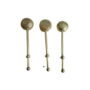 Infuseur à thé portable en laiton avec manche en bois pour feuilles de thé en vrac, disponible au prix de gros directement de l'usine indienne - Product Image 2