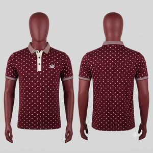 เสื้อโปโลผู้ชายสีแดงเลือดหมู ลายจุด แขนสั้น ผ้าฝ้ายอ๊อกซ์ฟอร์ด สไตล์ลำลอง ระบายอากาศได้ดี มีโลโก้ด้านหน้า - Product Image 1