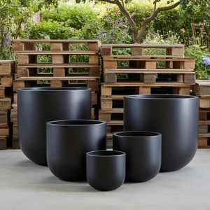Juego de Macetas Esféricas Negras Lisas de Fibra de Vidrio para Decoración de Jardín Interior/Exterior Hieta Modernas, 4 Tamaños 30-70cm, Maceta Hieta - Product Image 3