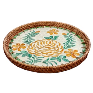 Bandeja de concha de nácar hecha a mano para decoración de dormitorio y baño - Product Image 2