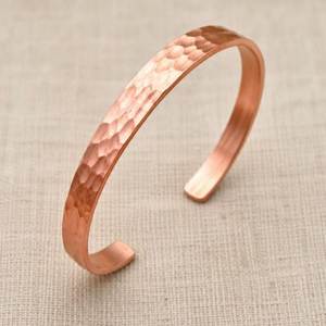 Ensemble de bracelets en cuivre moderne, forme irrégulière rustique, bijoux 100% faits à la main pour toutes les saisons - Product Image 2