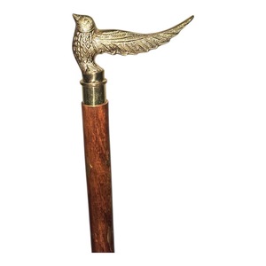 Bâtons de marche rustiques modernes en bois naturel écologique avec poignée en laiton poli, idéaux pour les cadeaux - Product Image 4