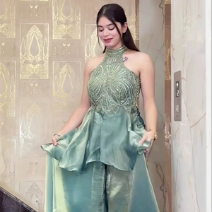 Conjunto Elegante de Sharara y Palazzo con Bordado en Toda la Prenda para Ocasiones Especiales - Product Image 1