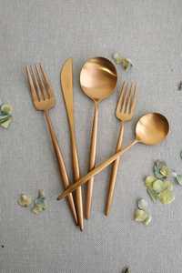Cuchillo de Cena, Tenedor, Cuchara Ovalada y Cuchara para Postre de Acero Inoxidable Dorado con Mango Acanalado - Unidades Individuales - ¡El Más Vendido! - Product Image 6