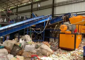Machine de broyage RDF haute performance à double arbre semi-automatique 5 TPH pour le recyclage du plastique et la réduction des déchets - Product Image 5