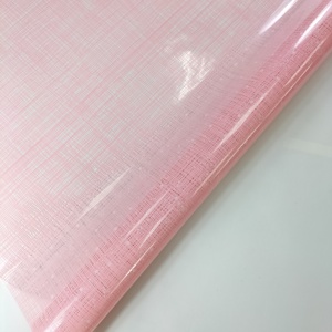 กระดาษห่อดอกไม้แบบใสเคลือบด้านเดียวชนิดม้วน สำหรับช่อดอกไม้และของขวัญในตะกร้า - Product Image 4