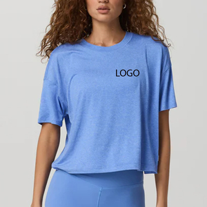 T-shirt imprimé pour femmes, tendance inspirée / Vêtement décontracté, couleur unie avec logo personnalisé, design oversize, T-shirt femme, mode avant-gardiste - Product Image 1