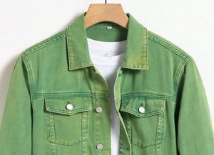 แจ็กเก็ตยีนส์ผู้ชายขอบเสื้อเปิดกระดุมปิดทรงหลวมสไตล์ลำลอง - Product Image 2