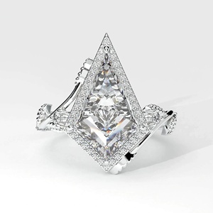 Anillo de compromiso y boda vintage con diamante cultivado en laboratorio con corte cometa certificado por IGI, halo y banda retorcida en oro de 10K, 14K, 18K - Product Image 2