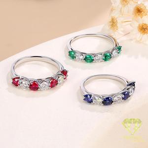 แหวนมอสซาไนต์สีแดงทับทิมและสีขาวทรงกลมประดับหลายเม็ด เงินแท้ 925 เครื่องประดับหรูหราสำหรับงานหมั้นและงานแต่งงาน - Product Image 2