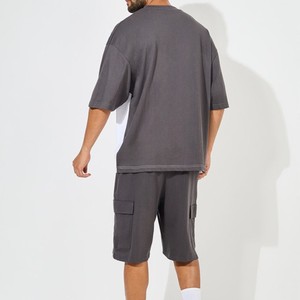 Conjunto de camiseta y pantalones cortos para hombre disponible a precio de mayoreo, totalmente personalizable, transpirable, cómodo, conjunto de camiseta y pantalones cortos para hombre de última tendencia. - Product Image 4