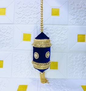 Bolso de mano/clutch de fiesta hecho a mano con cuentas, forro de satén, cierre de solapa y correa para el hombro para damas - Regalo promocional para bodas - Product Image 6