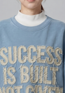 เสื้อสเวตเชิ้ตโอเวอร์ไซส์ปักลายขาดๆ แบบคอกลม ผ้าฟลีซ ถักนิตสำหรับฤดูหนาว ผสมโพลีเอสเตอร์/คอตตอน ทรงหลวมไหล่ตก สำหรับผู้ชาย - Product Image 6
