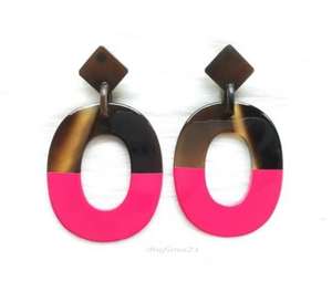 Boucles d'oreilles en résine faites à la main avec couleurs et styles personnalisables pour une mode sur mesure chez Low Coast By HF CRAFTS - Product Image 3