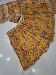 Ensemble Lehenga Choli en soie Taby de qualité supérieure, jaune moutarde, à fleurs, longueur au sol, avec dupatta orné, pour mariage, fête et occasions spéciales |   Indien - Product Image 5