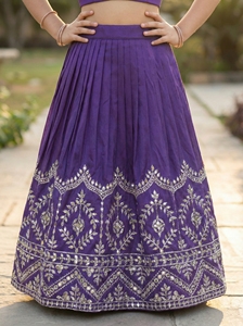 Shoryam Fashion Ensemble Lehenga Choli pour Filles, Violet, Style Ethnique Indien, Broderie et Appliques Miroir, Jupe Longue et Crop Top, pour Fêtes - Product Image 4