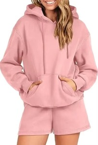 Conjunto de Sudadera con Capucha y Pantalones Cortos para Mujer, Diseño Personalizado con Logotipo, Hecho en Pakistán, 100% Algodón, Impermeable, Resistente al Viento, Transpirable y Ecológico - Product Image 2