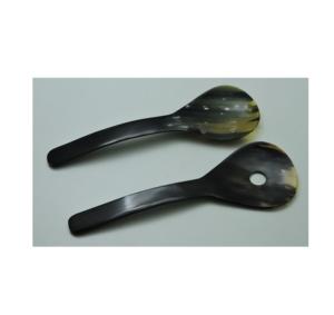 Ensemble de 2 cuillères à salade en corne de buffle naturelle, design haut de gamme, fabriquées à la main, prix de gros. - Product Image 1