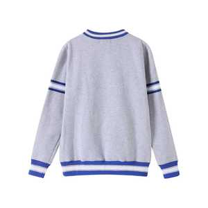 เสื้อสเวตเชิ้ตคอกลมสีเทา Zeta Phi Beta ปักลายเชนิลล์ เสื้อผ้าชมรมพี่น้องชาวกรีก สำหรับทุกเพศ ผลิตจากผ้าฝ้ายพรีเมียม - Product Image 2