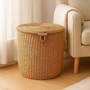 Panier de rangement en jonc de mer tressé à la main avec couvercle |   Organisateur de vêtements et de salle de bain en tissu naturel biodégradable et écologique - Product Image 1