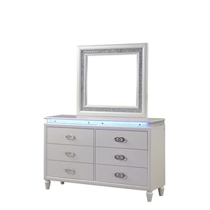 Prodotto per trucco da cassettone bianco latte - Product Image 2