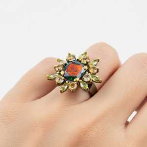 Bague de mariage en opale de feu naturelle plaquée rhodium, inspirée de la reine, mettant en valeur l'élégance royale, la lueur ardente et un design luxueux intemporel - Product Image 2