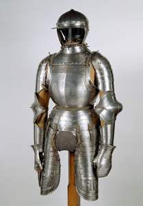 ชุดเกราะโลหะเต็มตัวรุ่นเรกัลไนท์ขายดีที่สุด พร้อมดีไซน์ยุคกลางที่สมจริงสำหรับจัดแสดง - Product Image 5