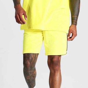 Conjunto de camiseta y pantalones cortos personalizados al por mayor de nueva moda para hombre, conjunto de verano para hombre a precio económico, conjunto deportivo de 2 piezas para hombre - Product Image 5