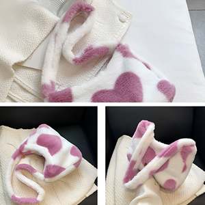 Bolsos de Mano Pequeños y Portátiles para Mujer al por Mayor, Bolsos de Peluche con Forma de Corazón, Lindos y Versátiles - Product Image 2