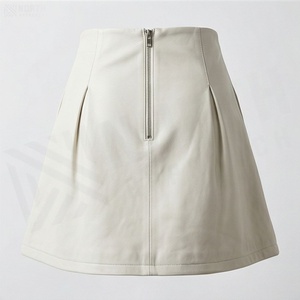 Jupe courte plissée en similicuir PU pour femme, couleur unie, style minimaliste, taille normale, toutes saisons - Product Image 2