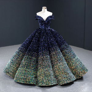 Elegante Vestido de Novia de Gala con Hombros Descubiertos, Escote en V, Manga Larga, Cintura de Princesa, Encaje Bordado y Tul de Longitud Asimétrica - Product Image 1