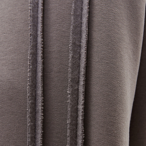 Ensemble de survêtement zippé pour homme en coton délavé gris taupe avec passepoil à coutures apparentes, fermeture à cordon sur toute la longueur, 100 % coton, style streetwear, fabriqué au Pakistan - Product Image 6