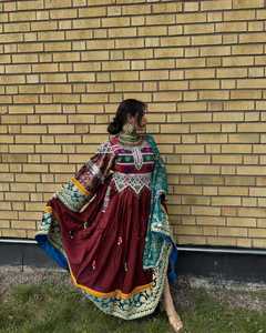 Vestido Largo Tradicional Tribal Afgano Kuchi Hecho a Mano con Bordado, Cremalleras y Botones, Estilo Vintage para Mujer, Cintura Natural, Floral/Color Liso - Product Image 4