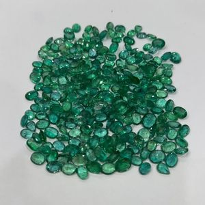 Esmeralda Zambiana Natural, Corte Ovalado, Gema Suelta, Calidad AAA, Poco Aceitosidad, Patrón Transparente, Piedras de Esmeralda Verde, Proveedor Mayorista de Gemas - Product Image 5