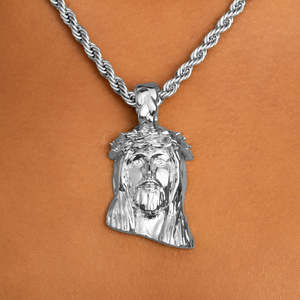 Collar con Colgante de Cabeza de Jesús en Acero Inoxidable |   Amuleto Religioso con Rostro de Cristo |   Colgante Cristiano de Plata con Cadena de Cuerda - Product Image 1