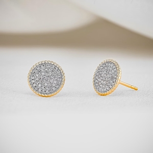 Boucles d'oreilles clous en argent sterling 925, pavé complet de moissanite couleur D VVS, certifiées IGI, serties griffes, motif floral tendance, pour hommes et femmes - Product Image 3