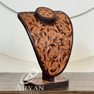 Expositor de Collares de Cuero Genuino Personalizado 2026, Soporte para Joyería Floral Hecho a Mano, Decoración Rústica para Boutique - Product Image 1