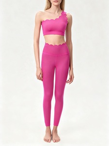 Conjunto de Yoga y Fitness Elástico de Cintura Alta para Mujer, Ajustado y Favorecedor de la Figura, Ideal para Correr - Venta al por Mayor de Moda Femenina - Product Image 6