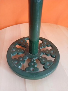 Unique Style Iron Customized logo Modern Black Finished Cup Stand Handmade Decorative Vintage Standing Stand Freestanding - Product Image 3