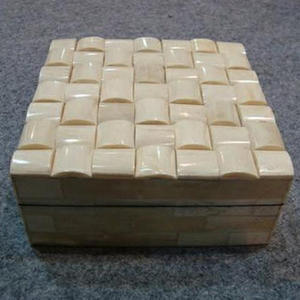 Boîte à bijoux artisanale haut de gamme en os incrusté, fabriquée sur mesure en Inde pour l'organisation et la présentation de luxe - Product Image 3