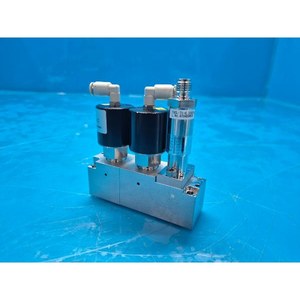 Conjunto de Válvulas FUJIKIN FBPSDL-6 .35UGC-2B3-DRV+FUCL-71-6 .35UGX6. Válvula de diafragma de gas integrada 35UGC-0 .023-FHX usada - Product Image 2