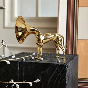 Sculpture d'animal personnalisée créative, chien trompette doré, ornement décoratif pour salon, entrée, hôtel, maison - Product Image 3
