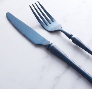 Ensemble de couverts de luxe 4 pièces bleu mat, couteau, fourchette, cuillère, acier inoxydable, vaisselle moderne pour la salle à manger à domicile - Product Image 2