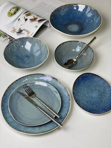Service d'assiettes en céramique à glaçure réactive Ocean Mist, finition bleue artisanale, surface résistante à la décoloration, design robuste pour une table élégante - Product Image 2